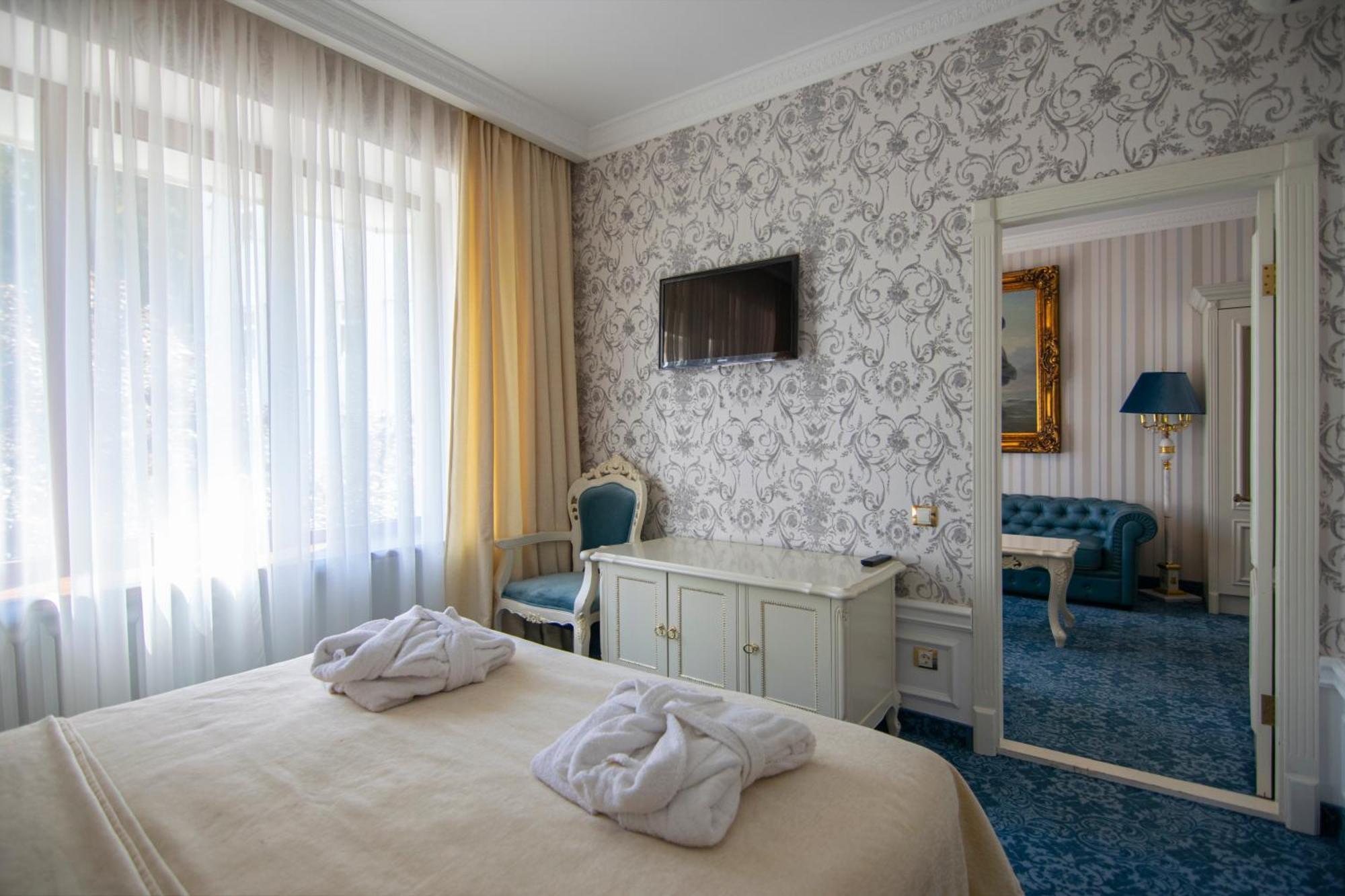 Royal Olympic Hotel Kiew Exterior foto
