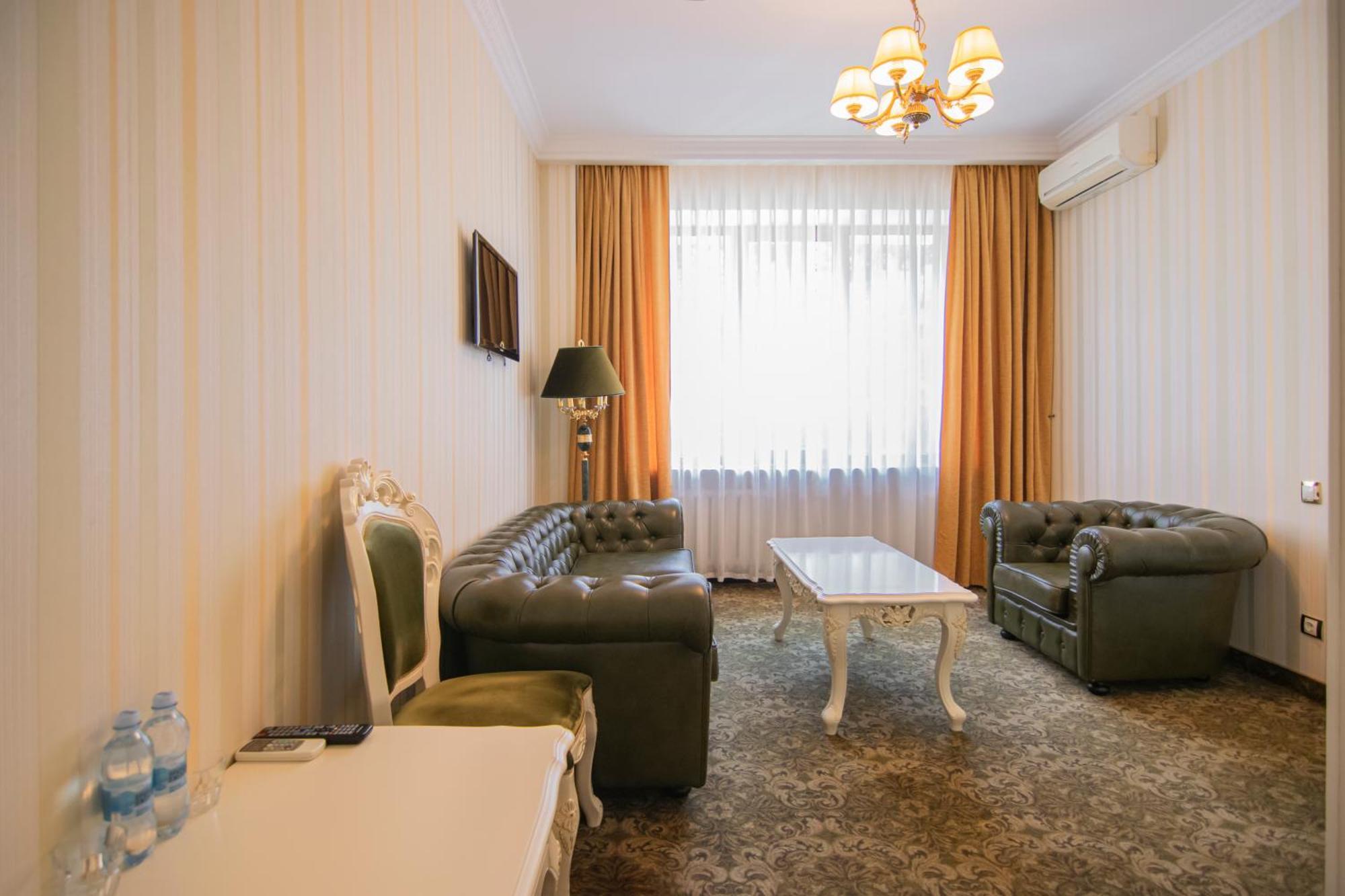 Royal Olympic Hotel Kiew Exterior foto